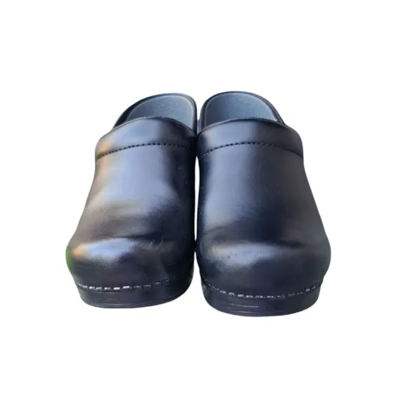 Dansko Professional Black Women's Clogs Shoes Size 39