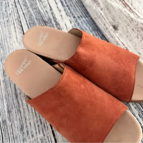 Dansko Sandals Maci Rust Coral Nubuck Leather Slip On Shoes Women