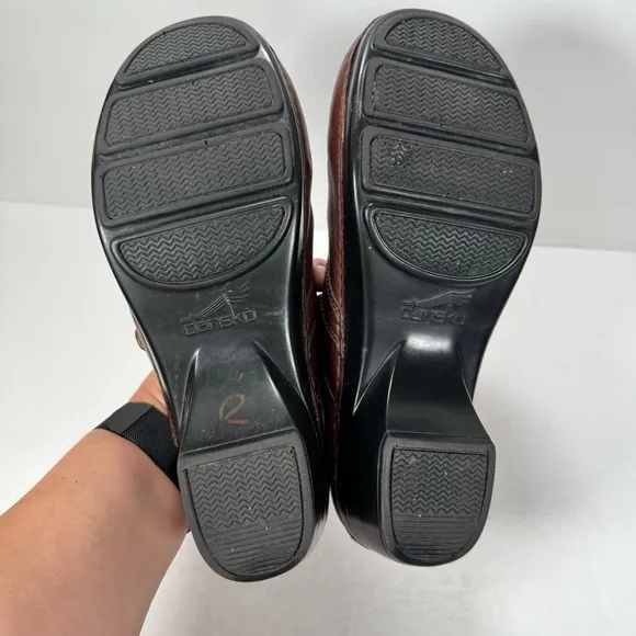Dansko Solstice Brown Leather Slip On Clogs Women Size 8