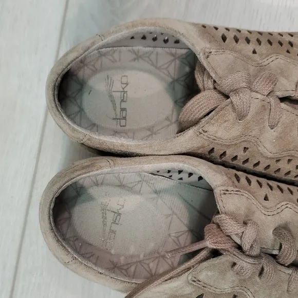 Dansko Women Charlie Suede Lace Up Low Top Comfort Sneakers shoes sz 39/8.5-9