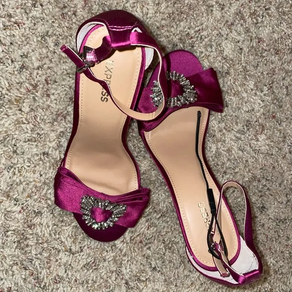 Dazzling sexy Rhinestone Embellished Bow High Heeled shoes