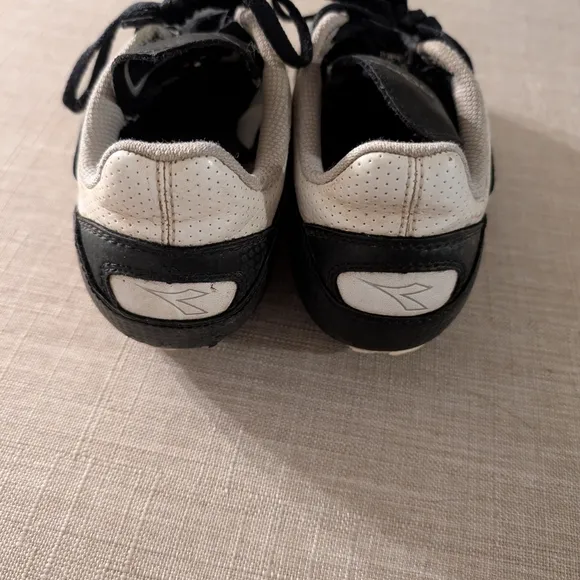 Diadora youth soccer cleats