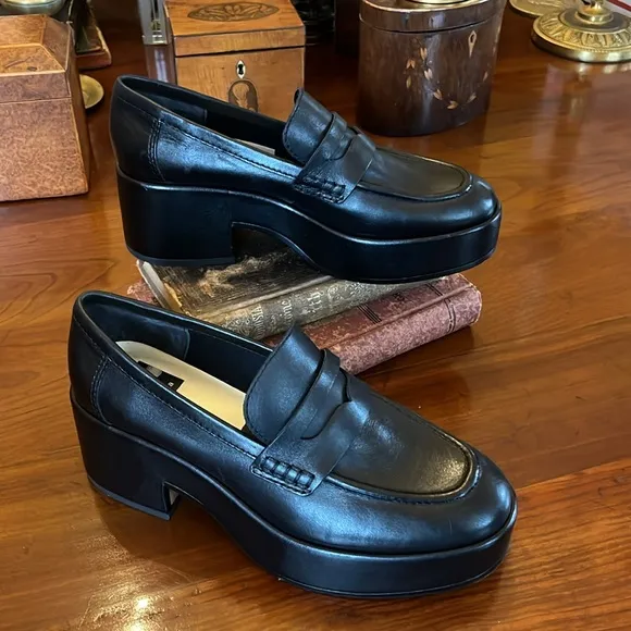 Dolce Vita Women's Yanni Loafers