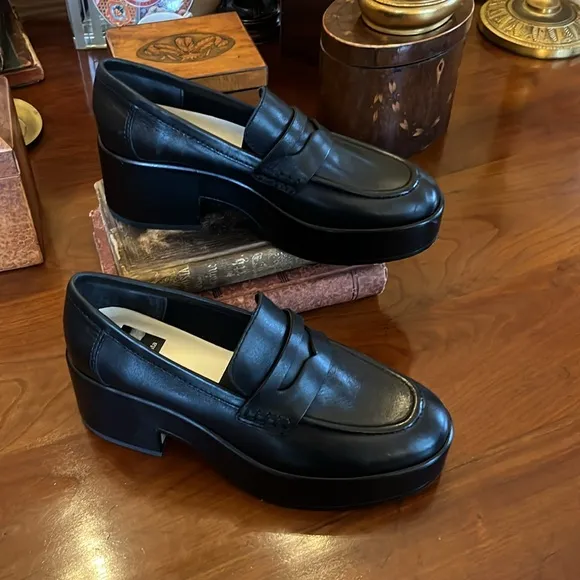 Dolce Vita Women's Yanni Loafers