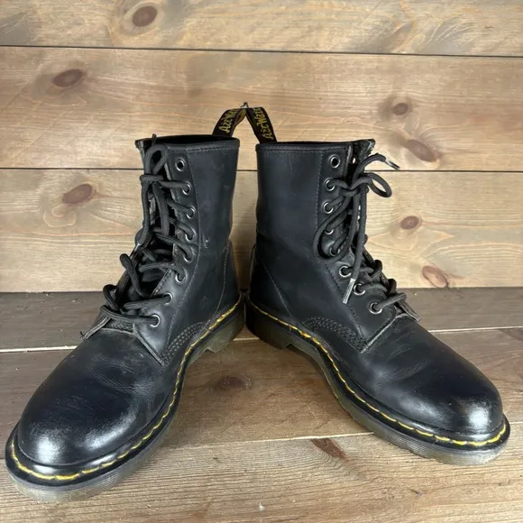 dr martens 1460 womens size 8 shoes black leather comfort combat boots