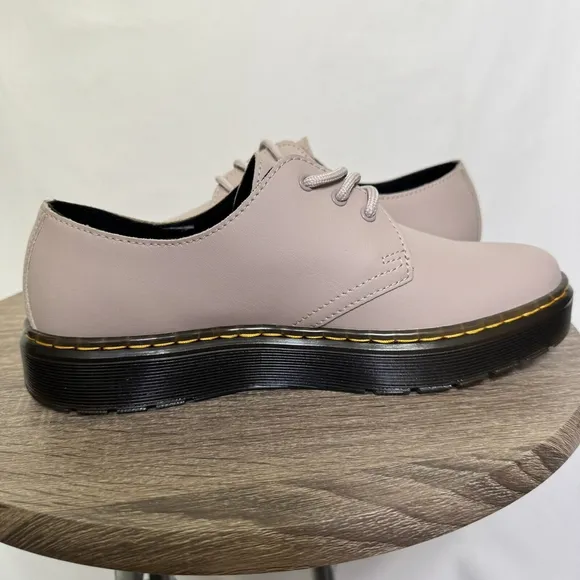 Dr. Martens Zavala Lo Women's 8 Men's 7 Oxford Shoe Doc Taupe Casual Classic