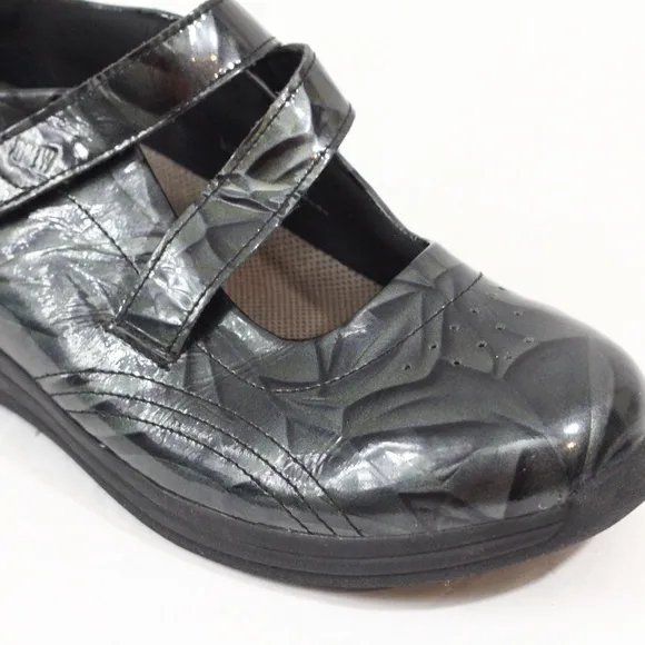 Drew Mary Jane Shoes Women Comfort Flat sz 9.5 wide Orchid Walking Loafer