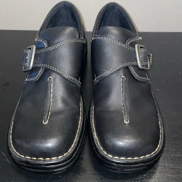 Eastland® Syracuse Womens Leather Shoes. Black.  Size 9