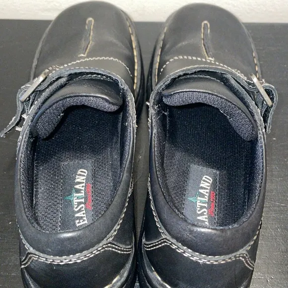 Eastland® Syracuse Womens Leather Shoes. Black.  Size 9