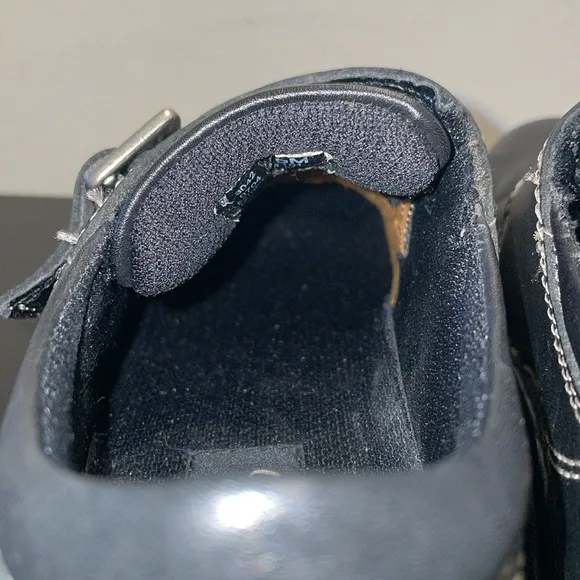 Eastland® Syracuse Womens Leather Shoes. Black.  Size 9