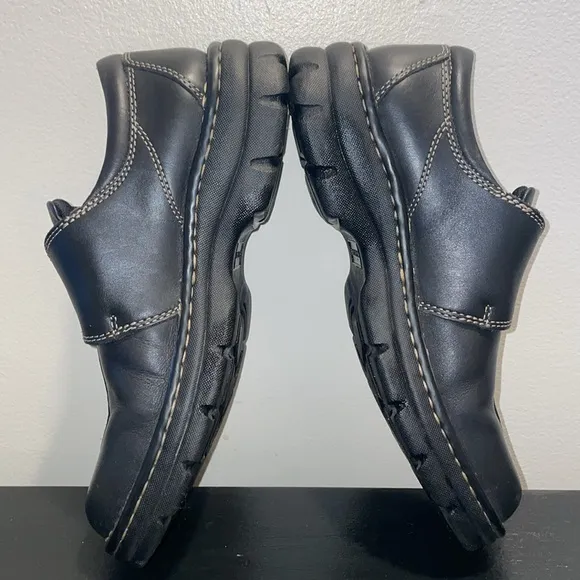 Eastland® Syracuse Womens Leather Shoes. Black.  Size 9