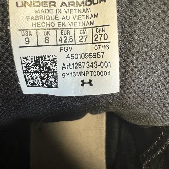 EUC Under Armour Post Canyon Mid Waterproof Hiking Boots, Black, Women's