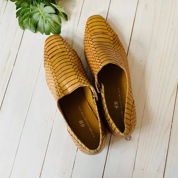 EXCLUSIVE H&amp;M Tan Embossed Reptile Leather Flat Shoes Size 40