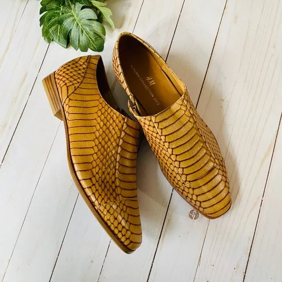 EXCLUSIVE H&amp;M Tan Embossed Reptile Leather Flat Shoes Size 40