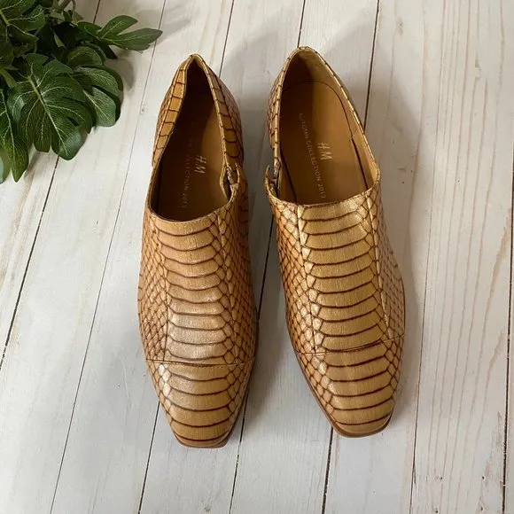 EXCLUSIVE H&amp;M Tan Embossed Reptile Leather Flat Shoes Size 40