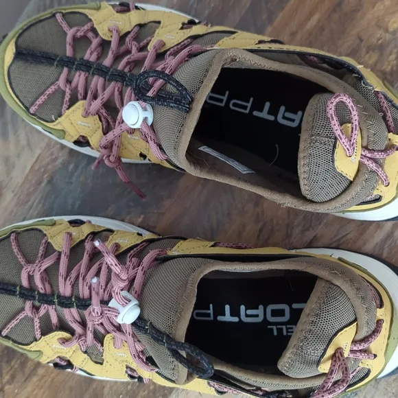 FINAL SALE 🆕🌿MERRELL HIKING SHOES🌿