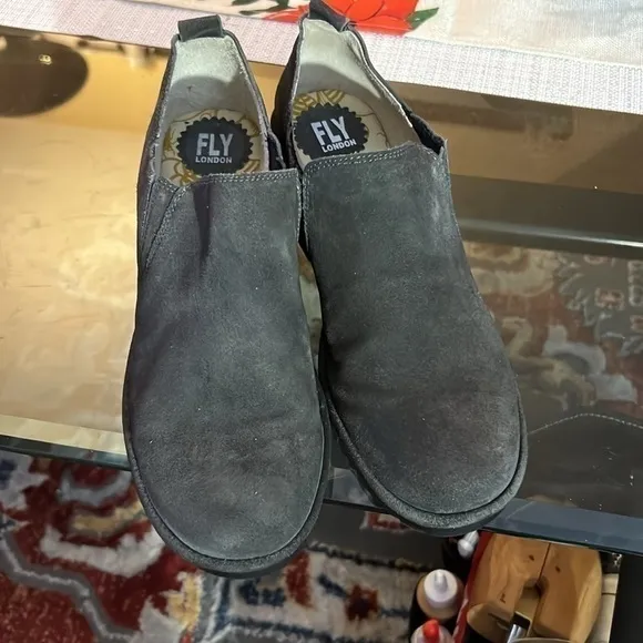 FLY London Suede Low Ankle Slip-on Shoes Sz 41 Gray Heeled bootie,US 10.5