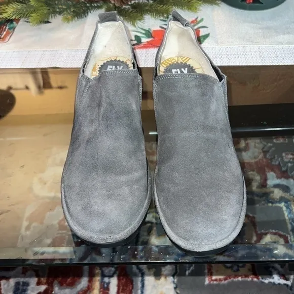 FLY London Suede Low Ankle Slip-on Shoes Sz 41 Gray Heeled bootie,US 10.5
