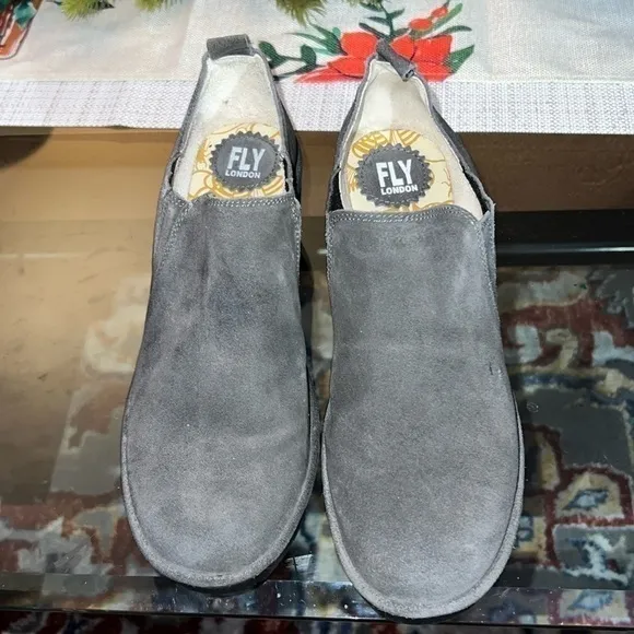FLY London Suede Low Ankle Slip-on Shoes Sz 41 Gray Heeled bootie,US 10.5