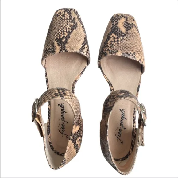Free people Snakeskin square toe ankle strap block heel Women's Shoes 39 US 8.5