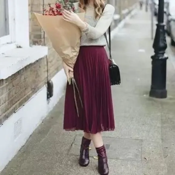 Geox Aminta Amphibiox Waterproof Ankle Boots in Burgundy Leather. Size 35/5.