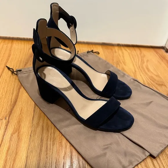 Gianvito Rossi Versila Suede Ankle-Strap Sandals