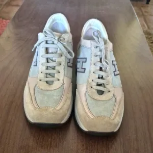 Hogan Men's Beige and Gray Casual Sneakers Size 8.5