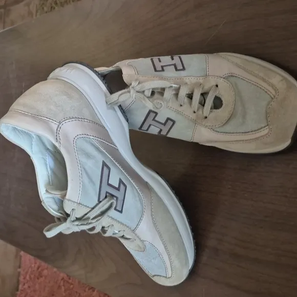 Hogan Men's Beige and Gray Casual Sneakers Size 8.5