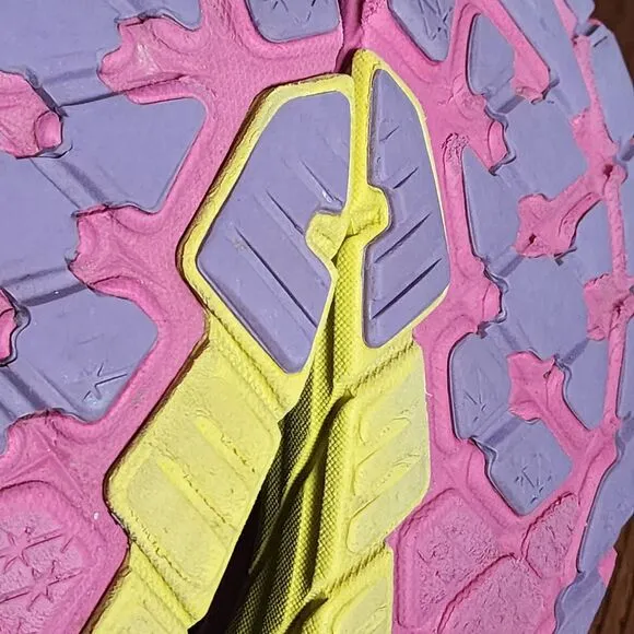 Hoka Arahi 6 Shoes Womens 7.5 Black Pink Yellow Road Comfort Cushion Workout