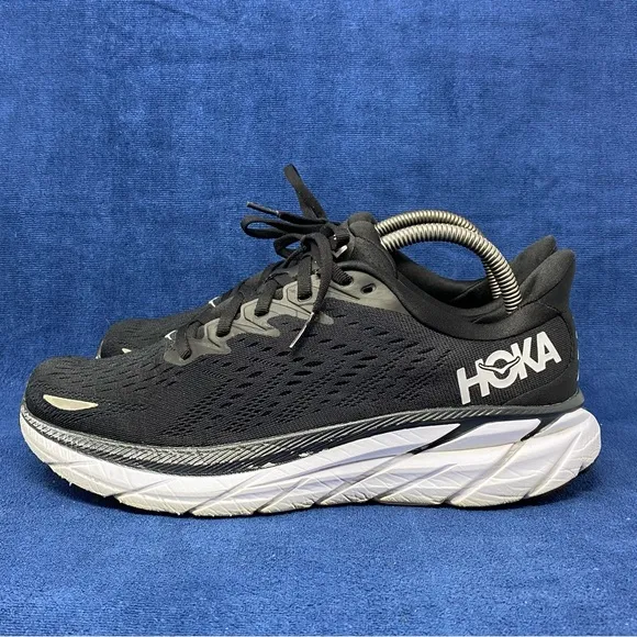 Hoka One One Clifton 8 men’s running sneakers size 8.5D pre owned