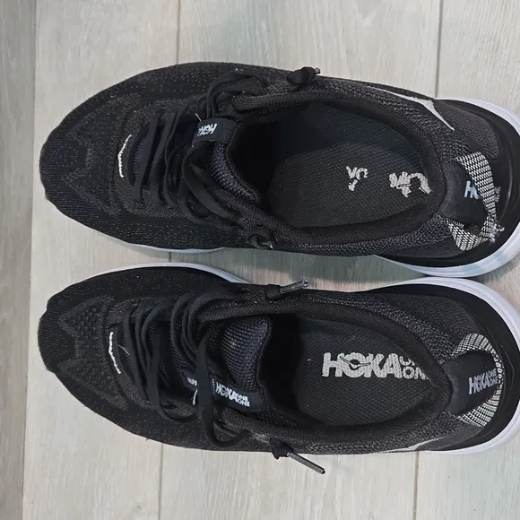 Hoka One One Men's Hupana Flow Wide Black Running Shoes Sneakers Sz 11 2E