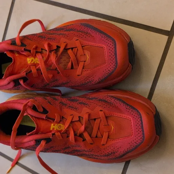 HOKA Speedgoat 5 Red Sneaker Running Shoes Purple Men's Size 8