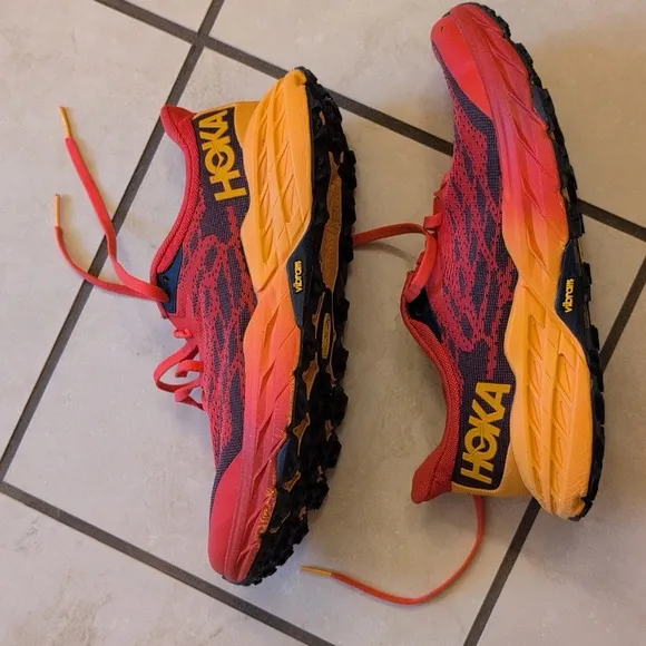 HOKA Speedgoat 5 Red Sneaker Running Shoes Purple Men's Size 8