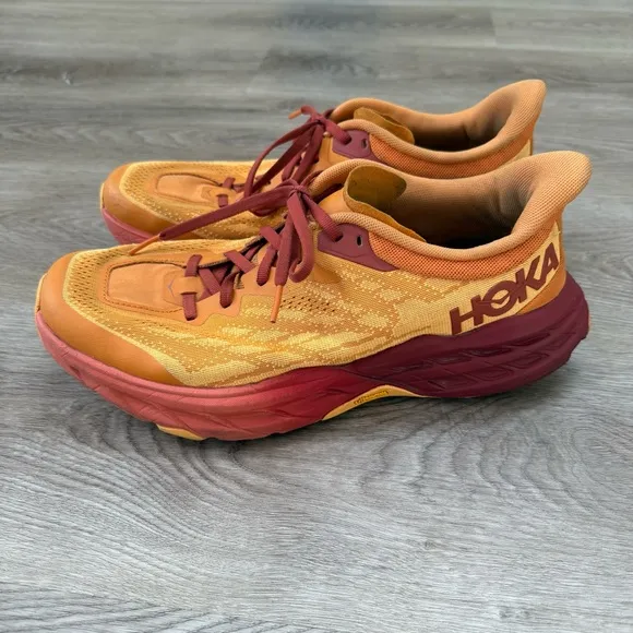 Hoka Speedgoat 5 Shoes Mens 10 Radiant Yellow Orange Trail Running Hiking Vibram