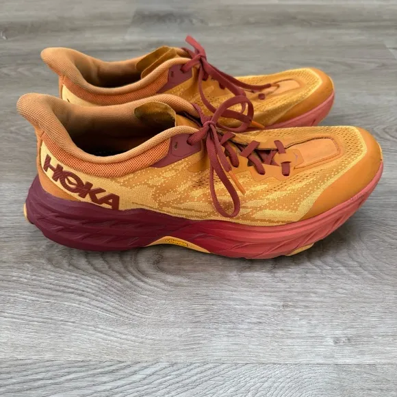 Hoka Speedgoat 5 Shoes Mens 10 Radiant Yellow Orange Trail Running Hiking Vibram