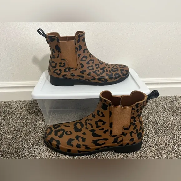 Hunter Boots Cheetah Print Waterproof Chelsea Rain Boot Women's Sz 8 US / 39 EU