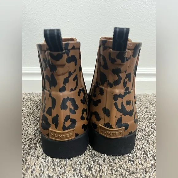 Hunter Boots Cheetah Print Waterproof Chelsea Rain Boot Women's Sz 8 US / 39 EU