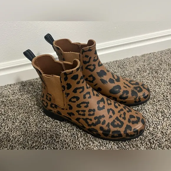 Hunter Boots Cheetah Print Waterproof Chelsea Rain Boot Women's Sz 8 US / 39 EU