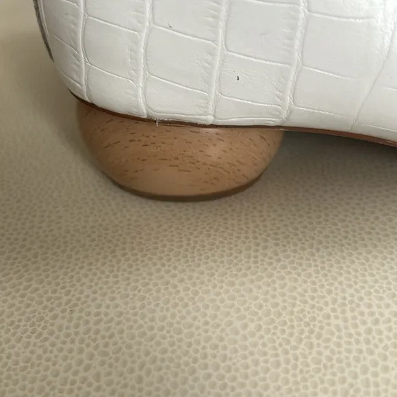 Jeffrey Campbell White crocodile Viona Loafers/Slip on Shoes-Size 9
