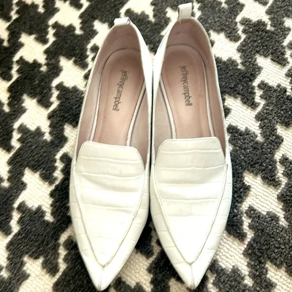 Jeffrey Campbell White crocodile Viona Loafers/Slip on Shoes-Size 9