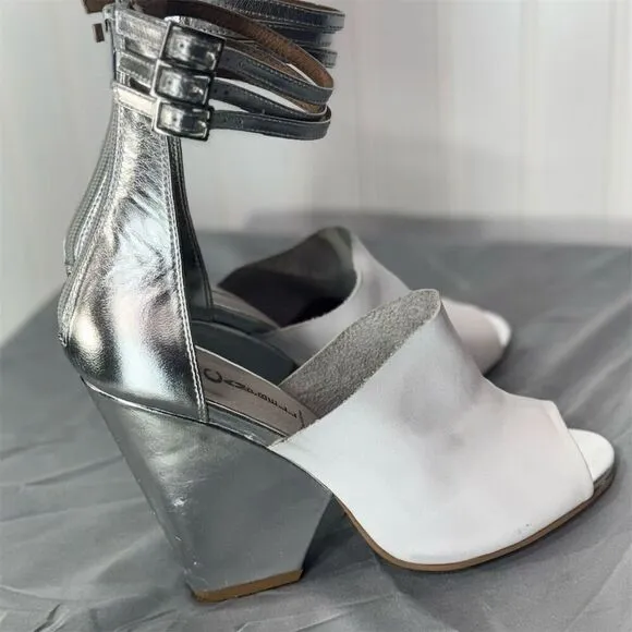 Jeffrey Campbell Women's Silver Leather Slingback Heels Size 7 Peep Toe