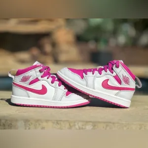 Jordan 1 Mid Fire Pink - Toddler Size 11C (FD8781-500)