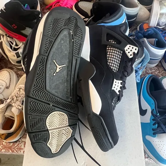 Jordan Black and White Athletic Shoes Air Jordan Retro 4 White Thunder