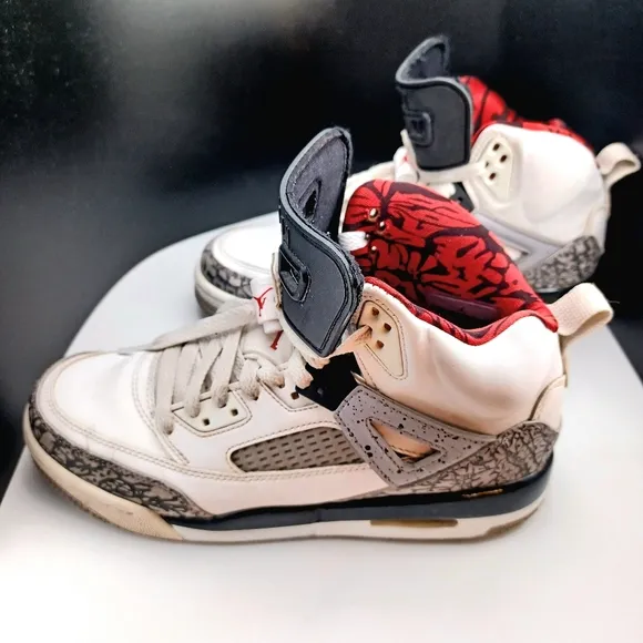 JORDAN  Spizike Lee Brooklyn White Cement  Nice ! 5.5 Youth