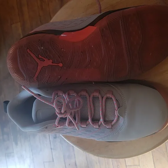 JORDAN&quot; tennis shoes for big boys in grey, black and red.