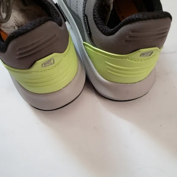 KEEN Tempo Flex Waterproof Low Hiking Shoes Grey Size 7.5