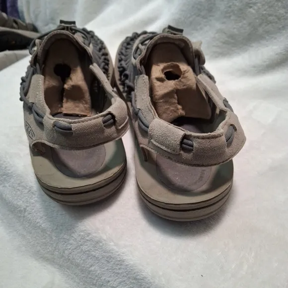 Keen Uneek Men’s US Sz 11 Bungee Cord Shoes Hiking Sandals Gray