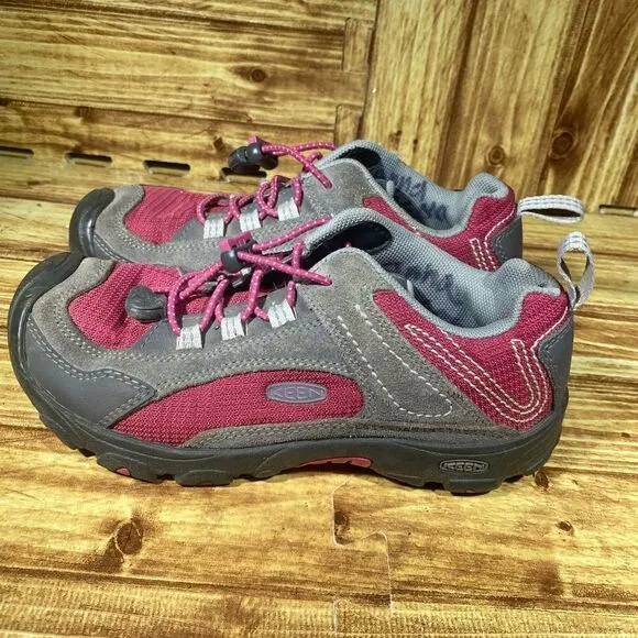 KEEN Women's Hiking shoes sz 3 Gray pink