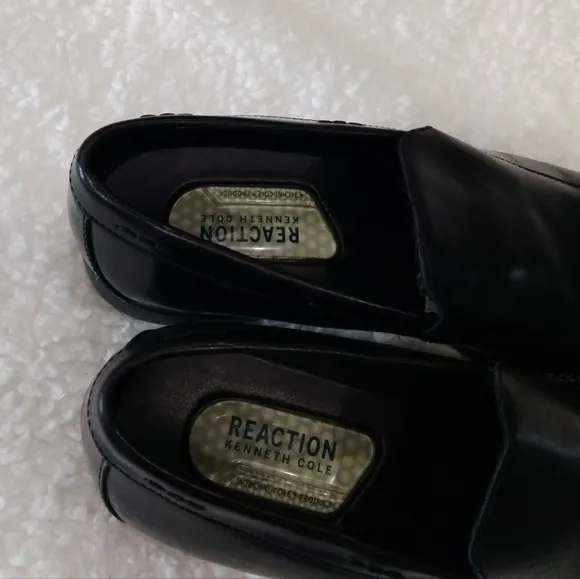 KENNETH COLE Reaction men's black slip on leather dress shoes size 8