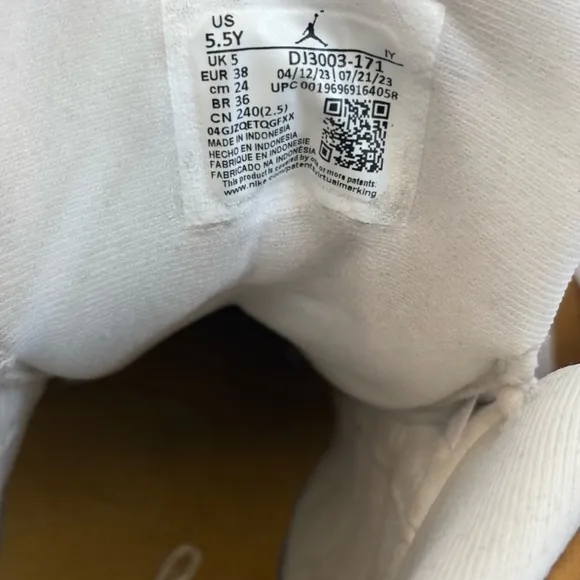 Kids White and Gold Jordan Shoes